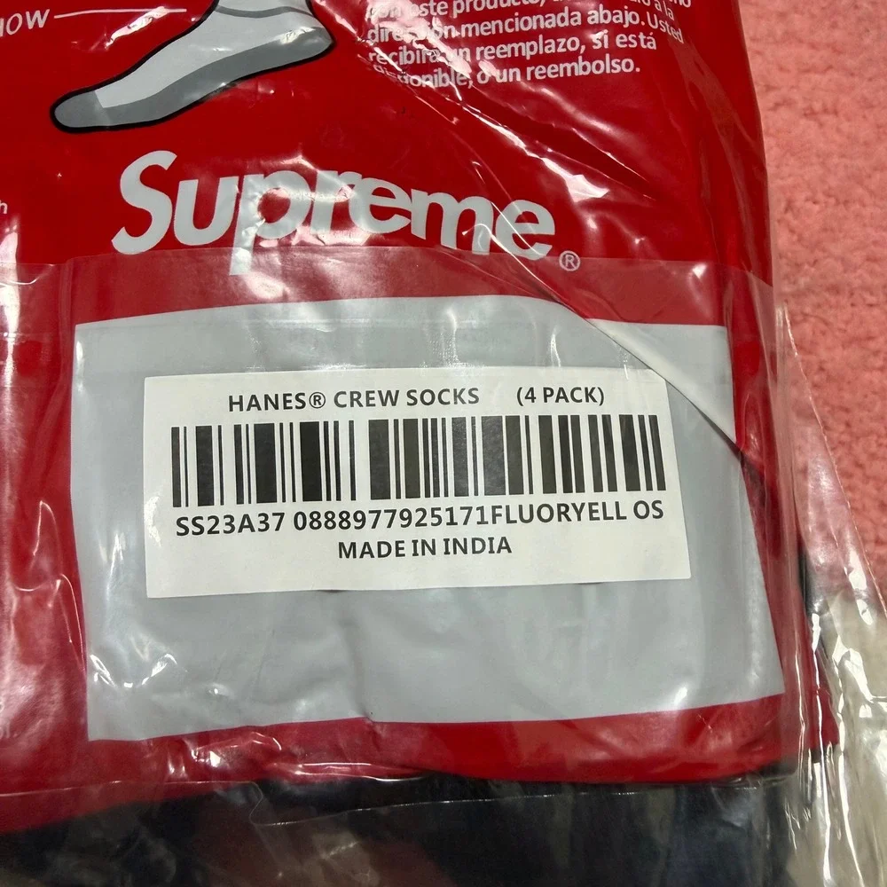 Supreme Hanes Crew Socks 4 Pack Black White Logo Shoe Size 6-12 SS23 Streetwear